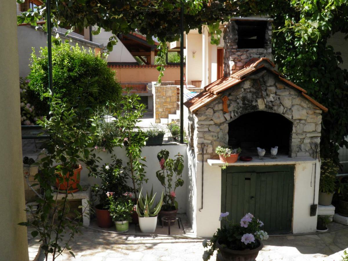 Apartman Mia Biograd Biograd Na Moru Buitenkant foto